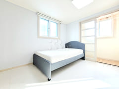 Suto 1R South-facing 6th image
