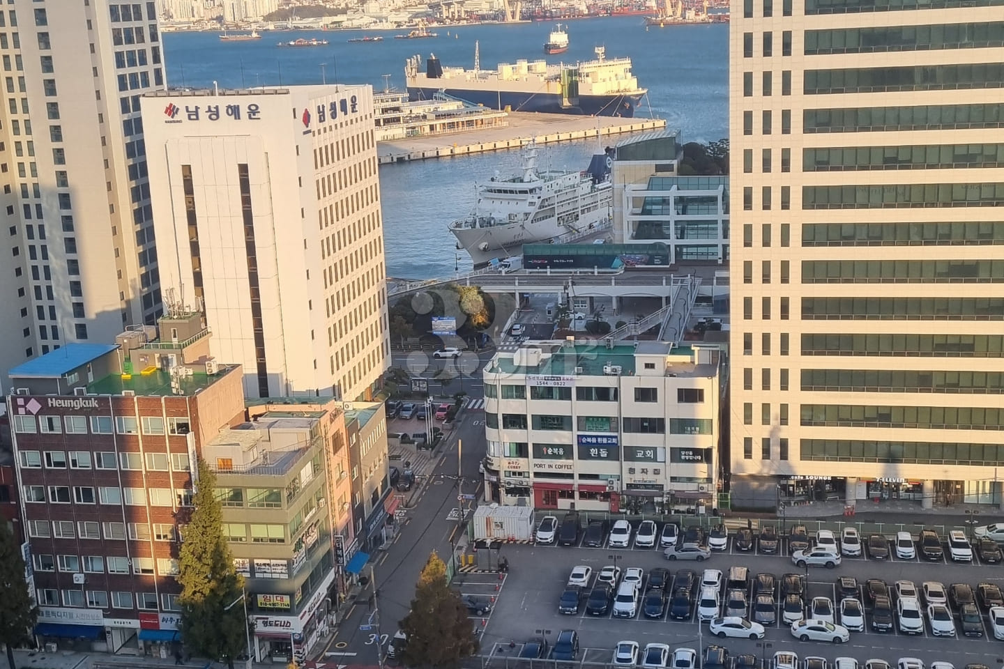 🌼 Huinnyeoul, Nampo-dong, Busan 19th image