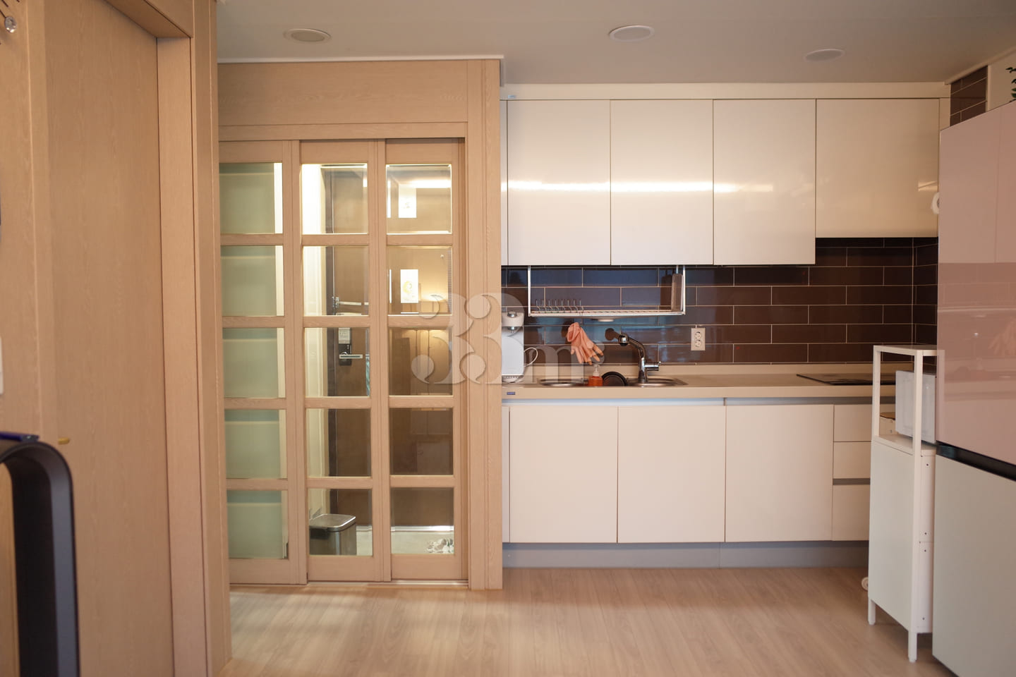 Charming two-bedroom apartment near Yeomchang 2th image
