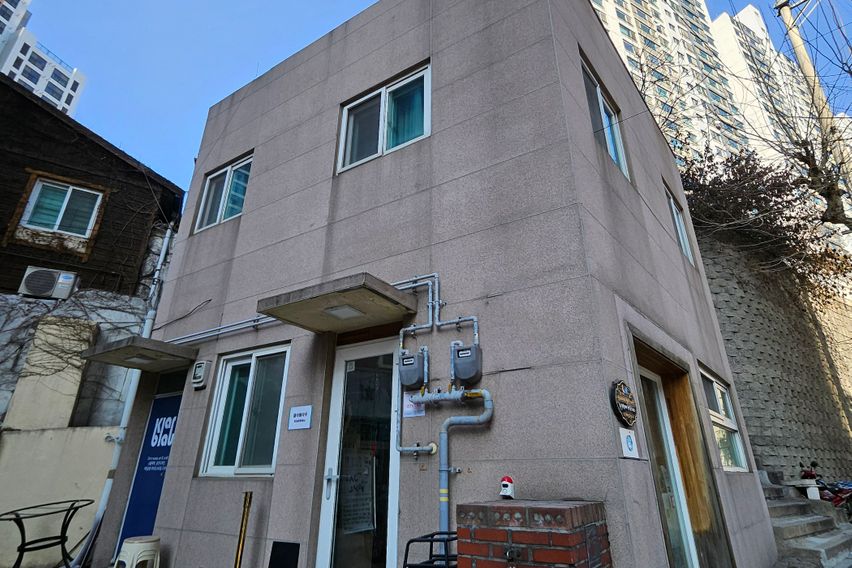 Gongdeok Station, 20 seconds, fully furnished 4th image