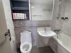 Newly built apartment within walking distance 10th image
