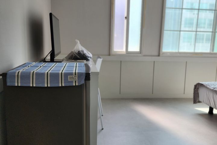 VIP 5th image