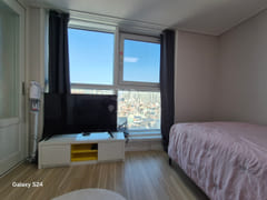 Double station, great view, two rooms, quiet 1th image