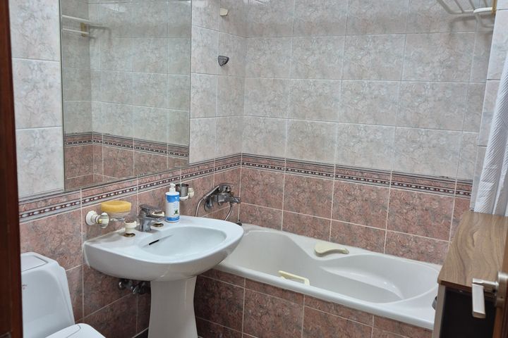 Spacious 3-bedroom villa with mountain views 7th image