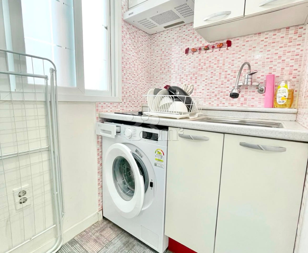 Quiet studio apartment in Taejeon-dong 8th image