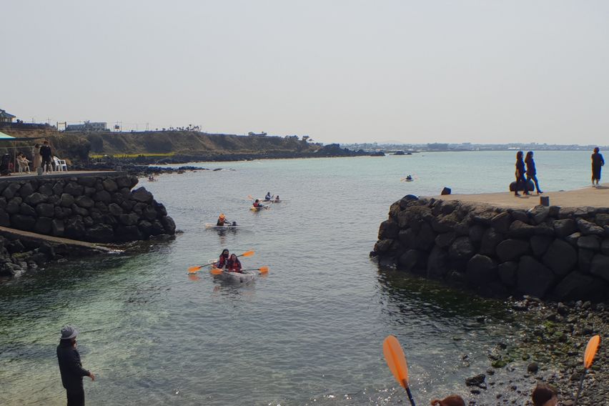 Studio with separate room, 2nd floor, 40F 13th image