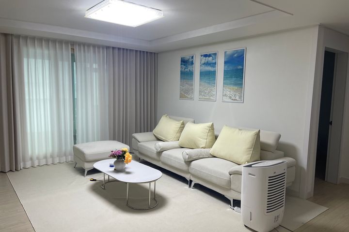 A cozy and quiet room 11th image