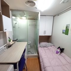 Small and Cozy Room 526 Unit Image