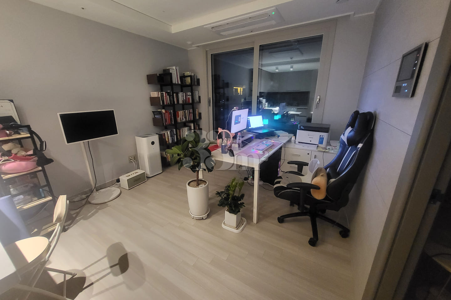 Luxury Workspace in Anyang Beomgye-Pyeongchon 2th image