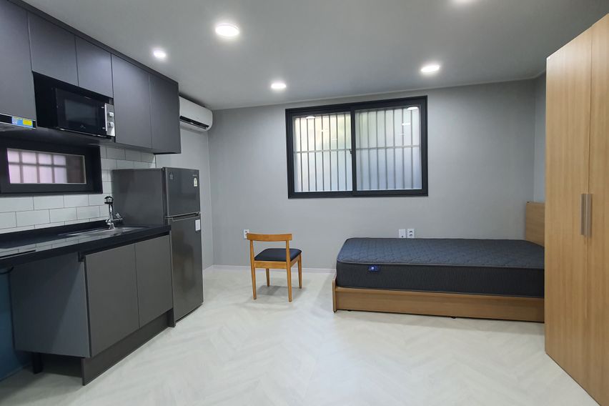 서강 정문앞 큰 원룸