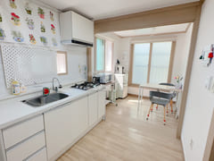Comfortable studio apartment near Mangwon Han 0th image