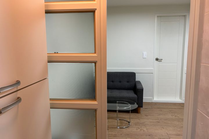 Cost-effective two-bedroom apartment in a dou 5th image