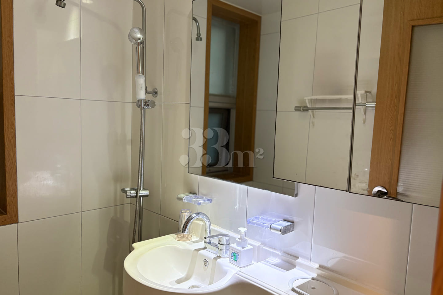 Fully furnished studio, 1 minute from Gunja S 15th image