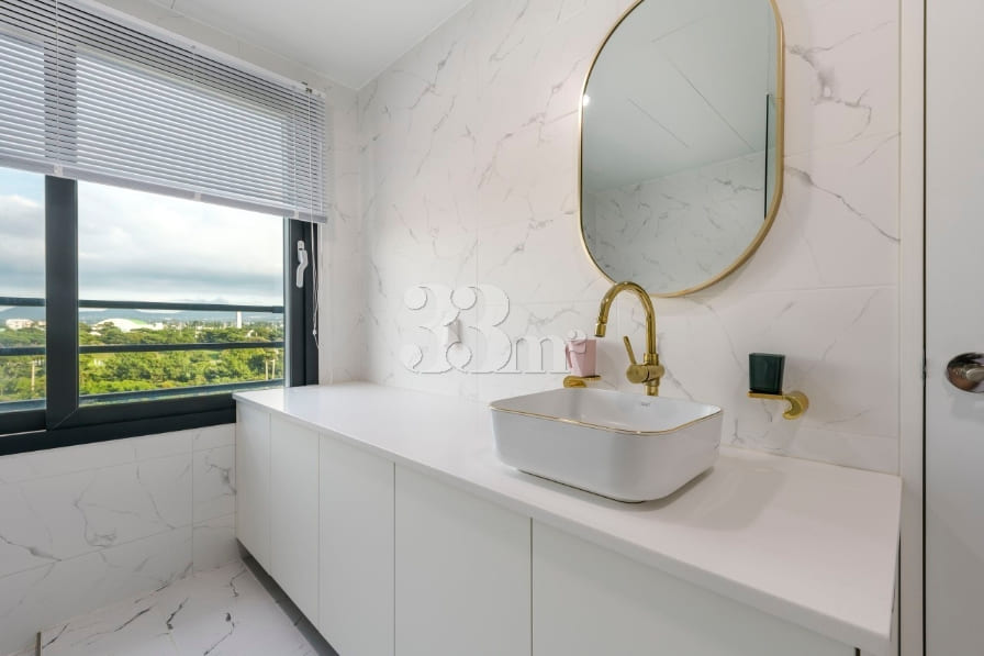 Fantastic Ocean View Luxury Home 6th image