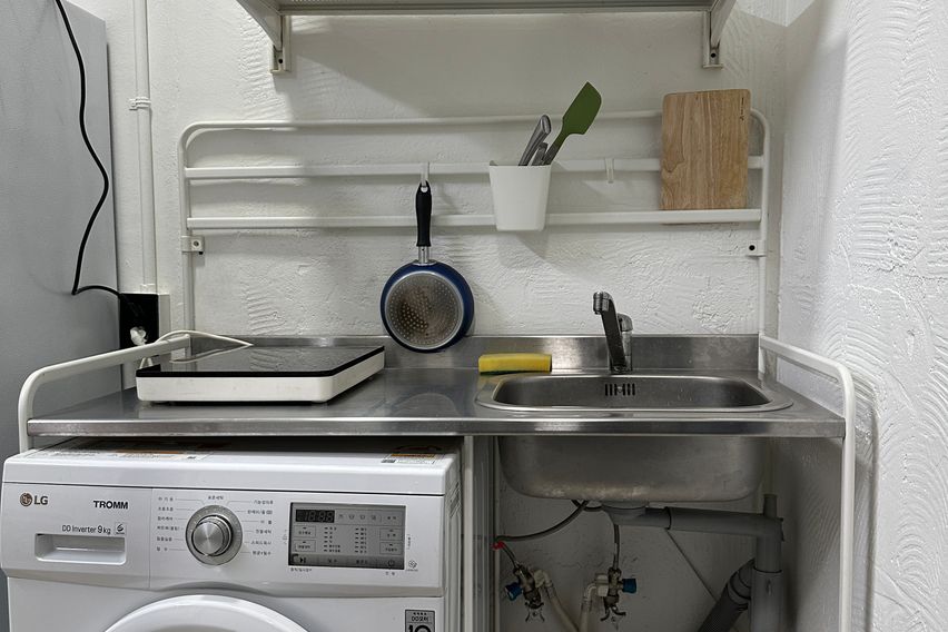 #100 신촌역5분원룸