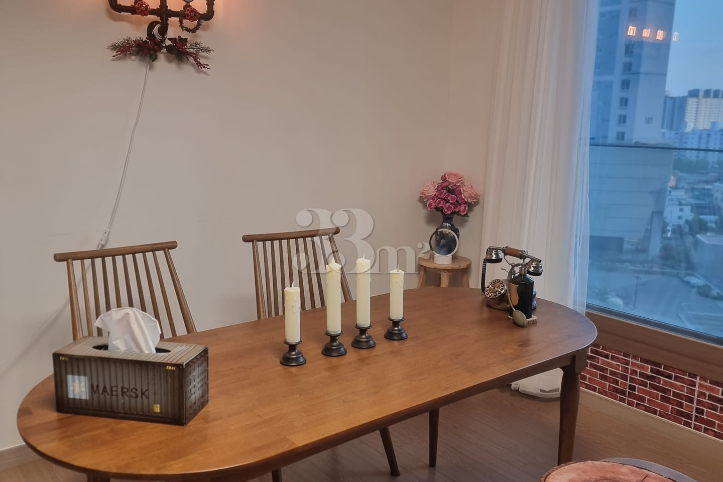 A room with a strong Instagram vibe. 19th image