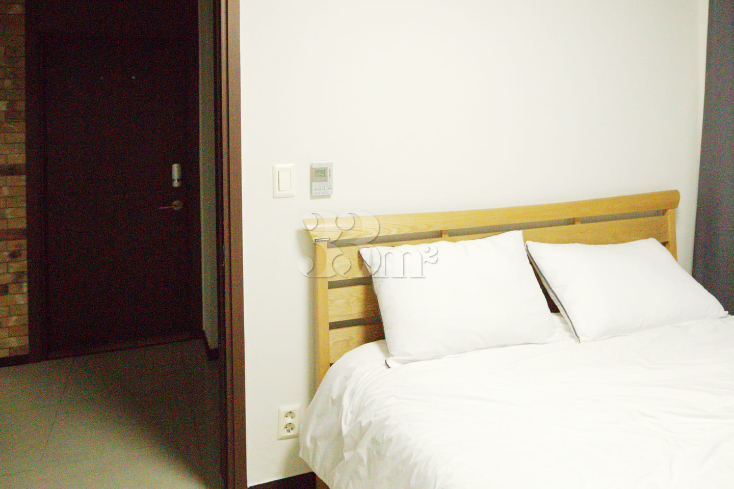 Luxurious three-bedroom, fully furnished 10th image