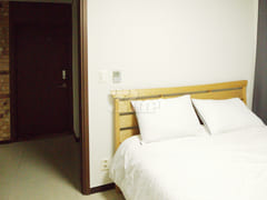 Luxurious three-bedroom, fully furnished 10th image