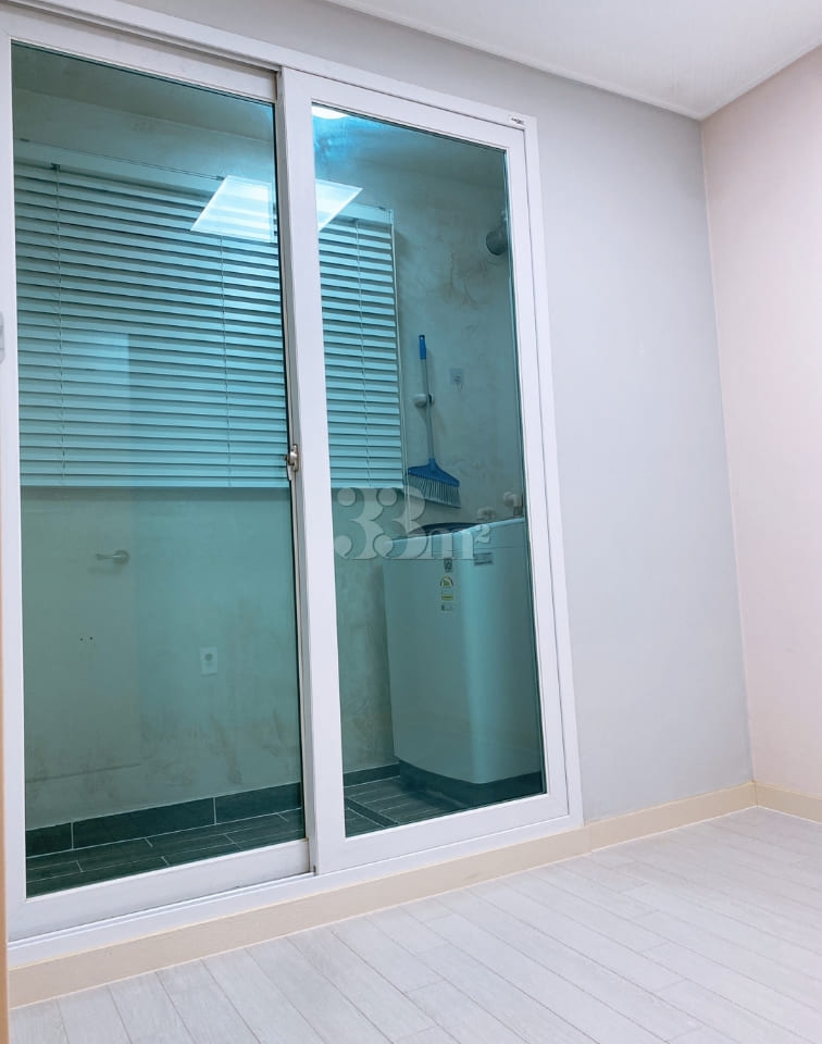 New 2-room apartment, 10 seconds from Gaehwas 3th image