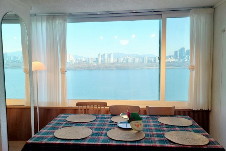 Stay with a panoramic view of the Han River ❤ 2th image