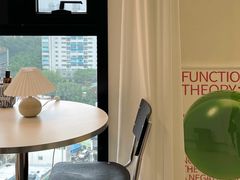 moon room 3번째 이미지