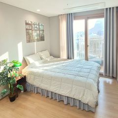 Seongsan Ilchulbong View – Moguri One-Month S Unit Image