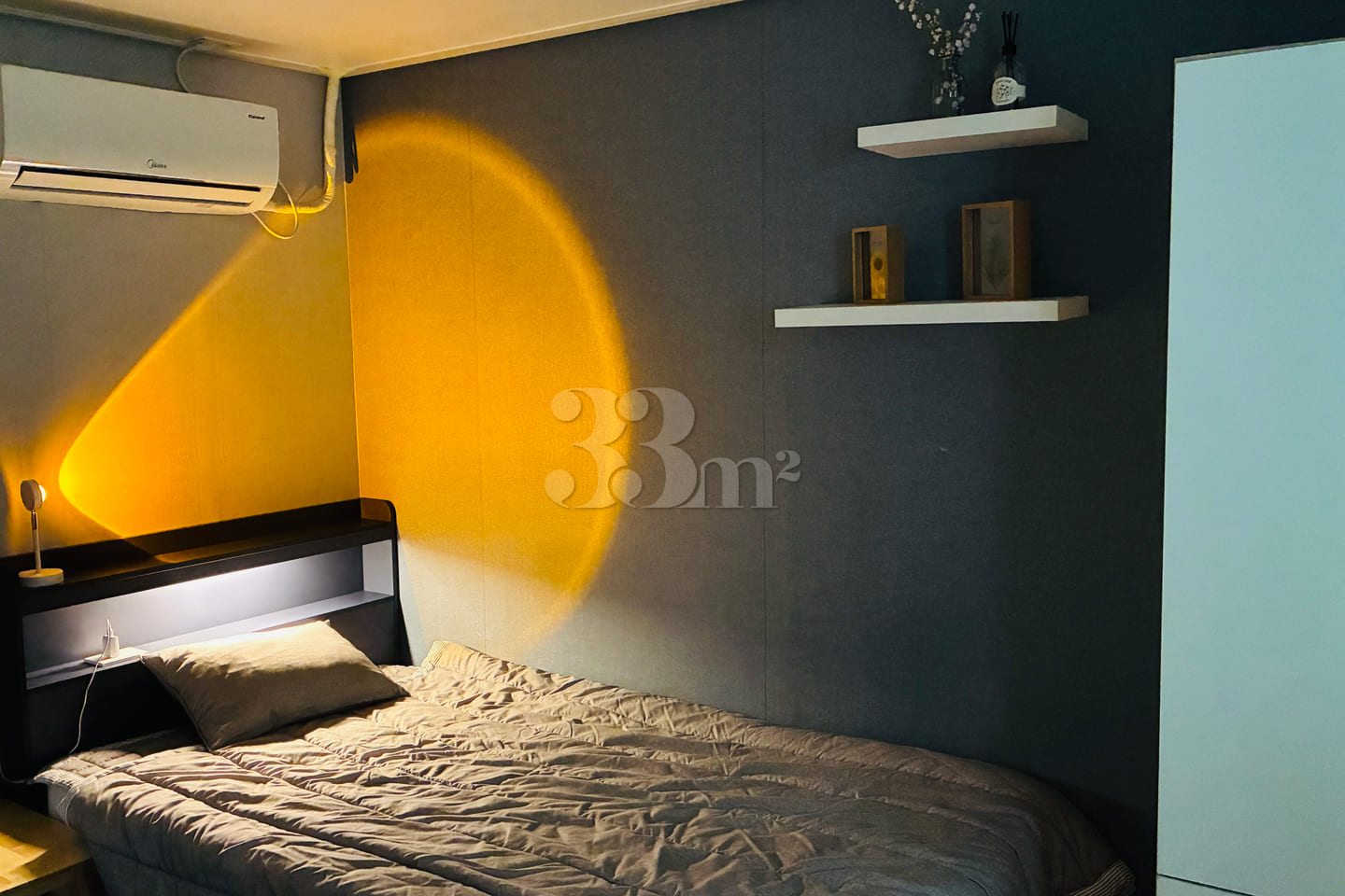 Quiet and clean studio apartment with a separ 0th image