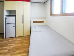This is a studio apartment near Giheung Stati 2th image