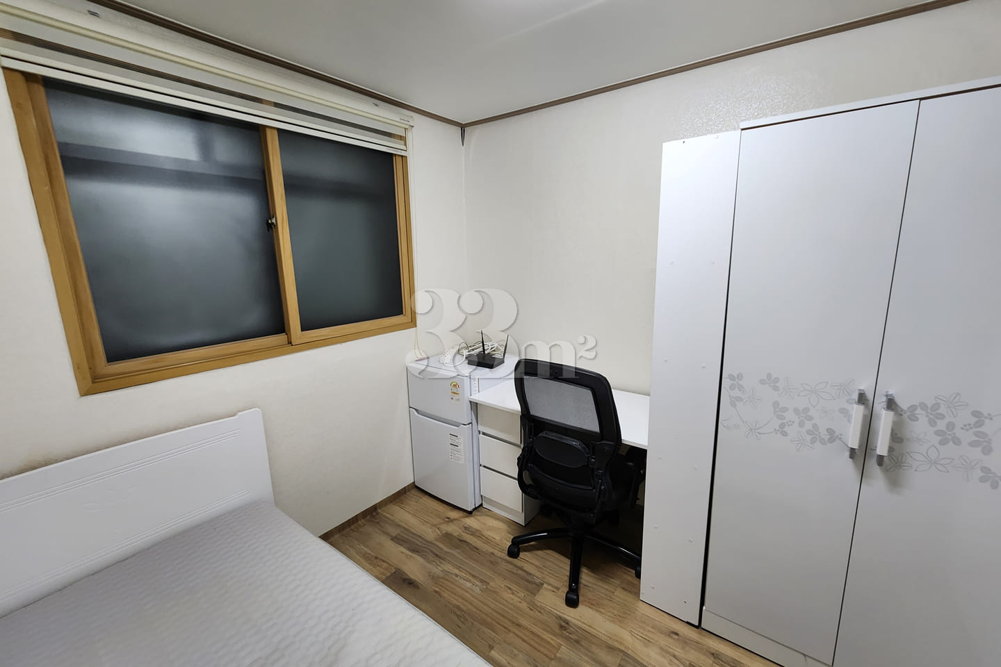 Room 204 0th image