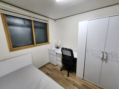 Room 204 0th image