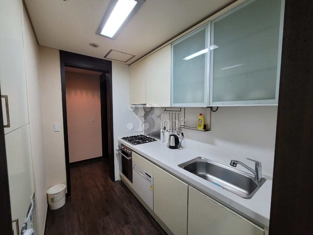 The most spacious family room 5th image
