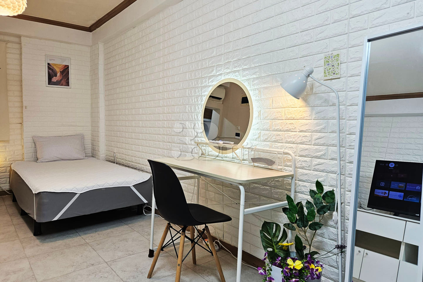 Studio apartment on the 1st floor, 4 minutes  0th image