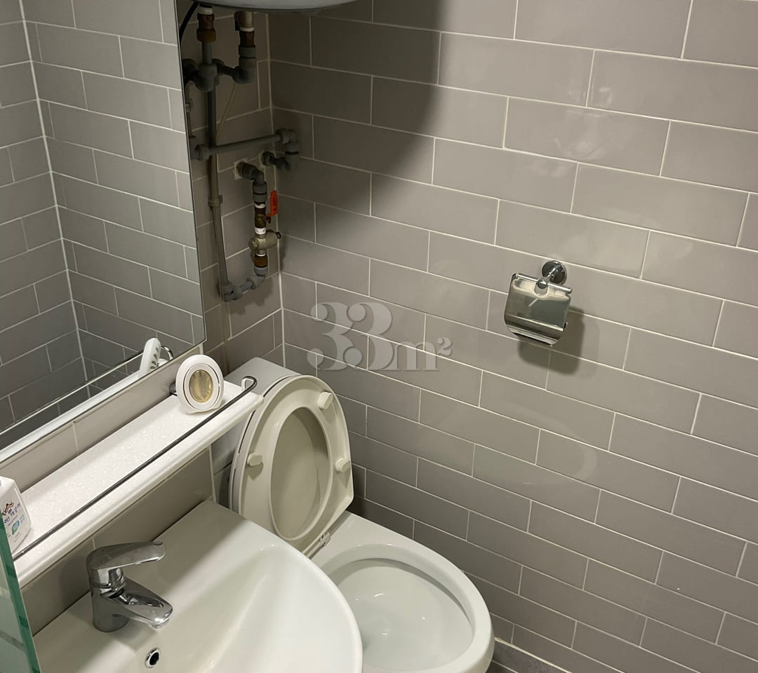 Clean house near Gongdeok/Mapo Station 7th image