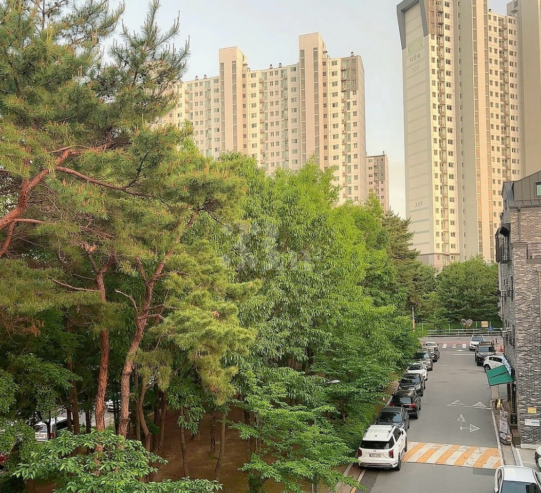 Gwanjeo-dong 💛 Coco House 2 15th image