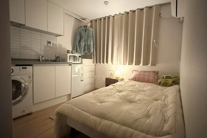 Sillim Fully Furnished Studio Apartment, Unit 0th image
