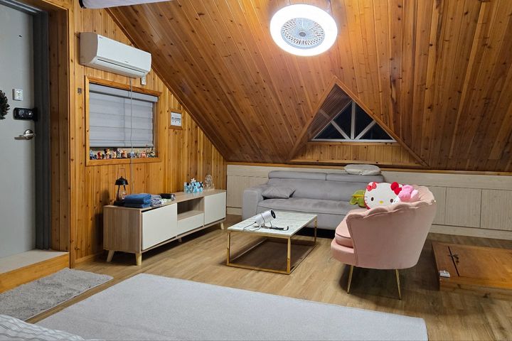A Room You'll Want to Stay In 4 4th image