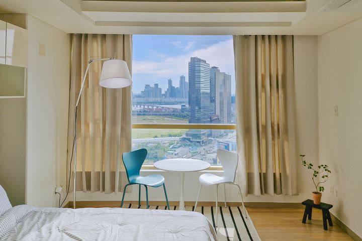 Sinyongsan/Yeouido Han River View ๐ 1th image