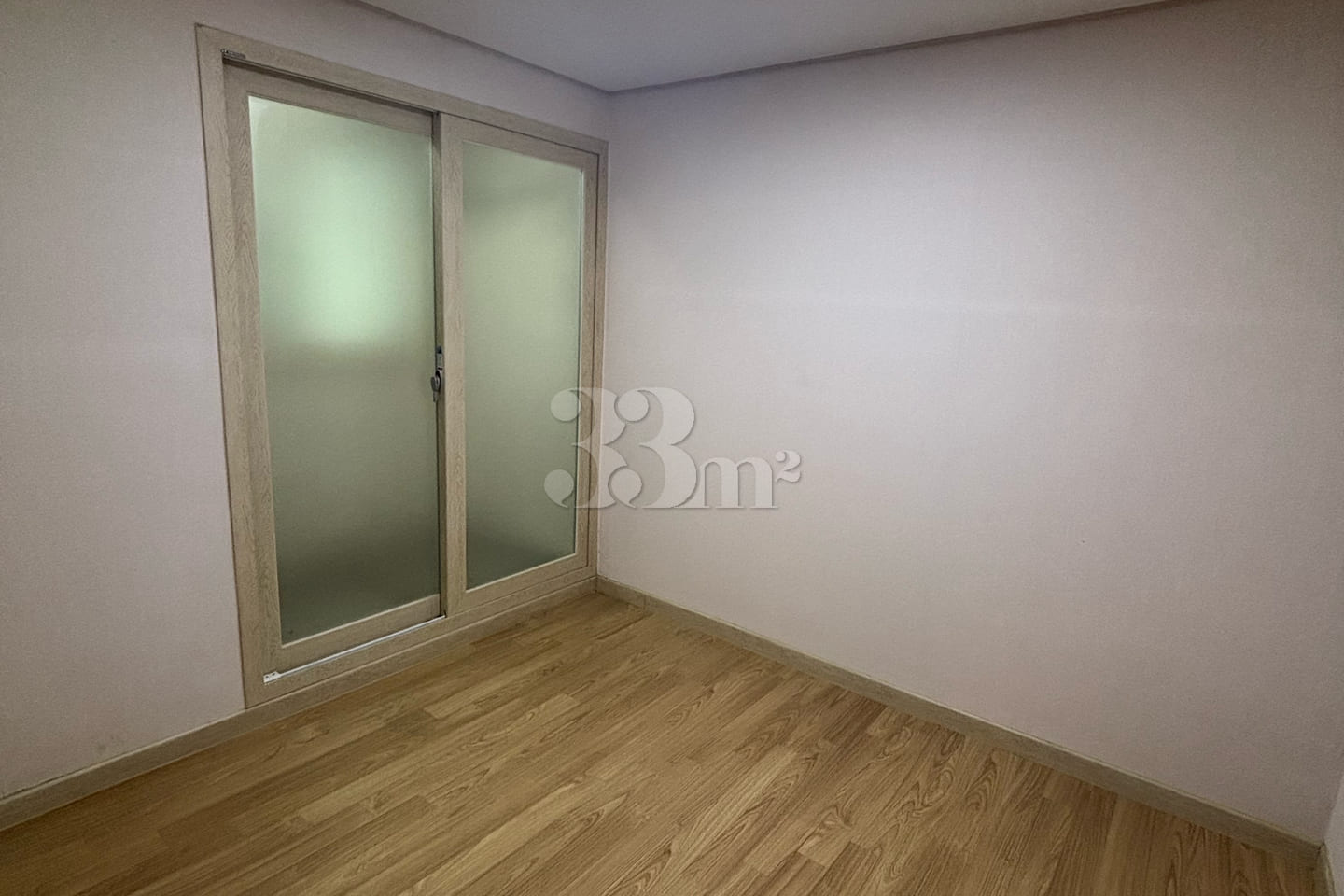 Spacious two-bedroom apartment in Sillim-dong 1th image