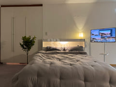 Large room with a balcony, 1 minute from Hong 2th image