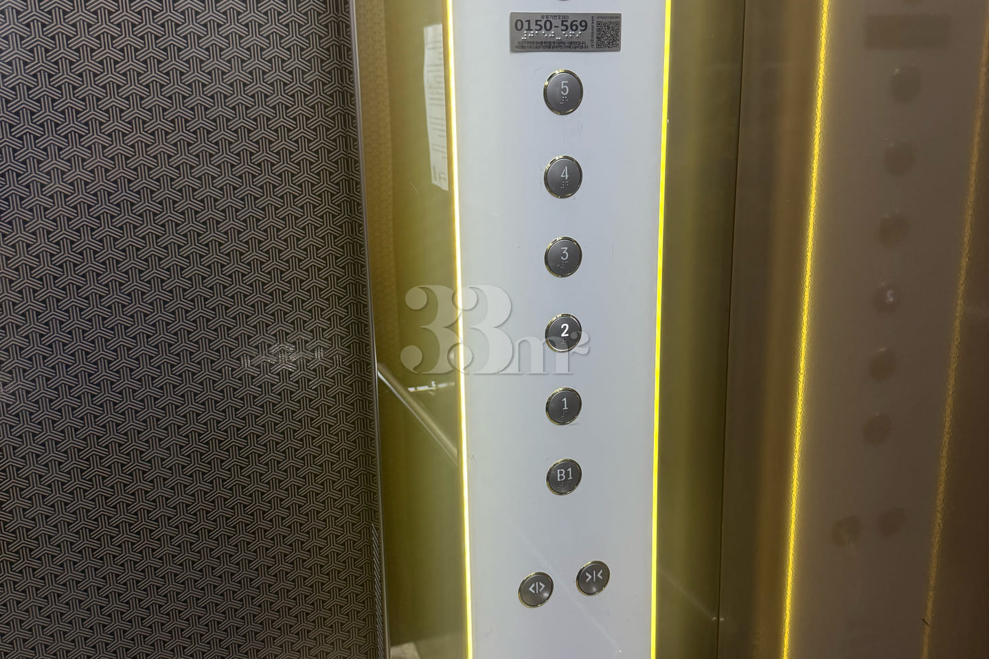 New studio apartment near Hongik University S 4th image