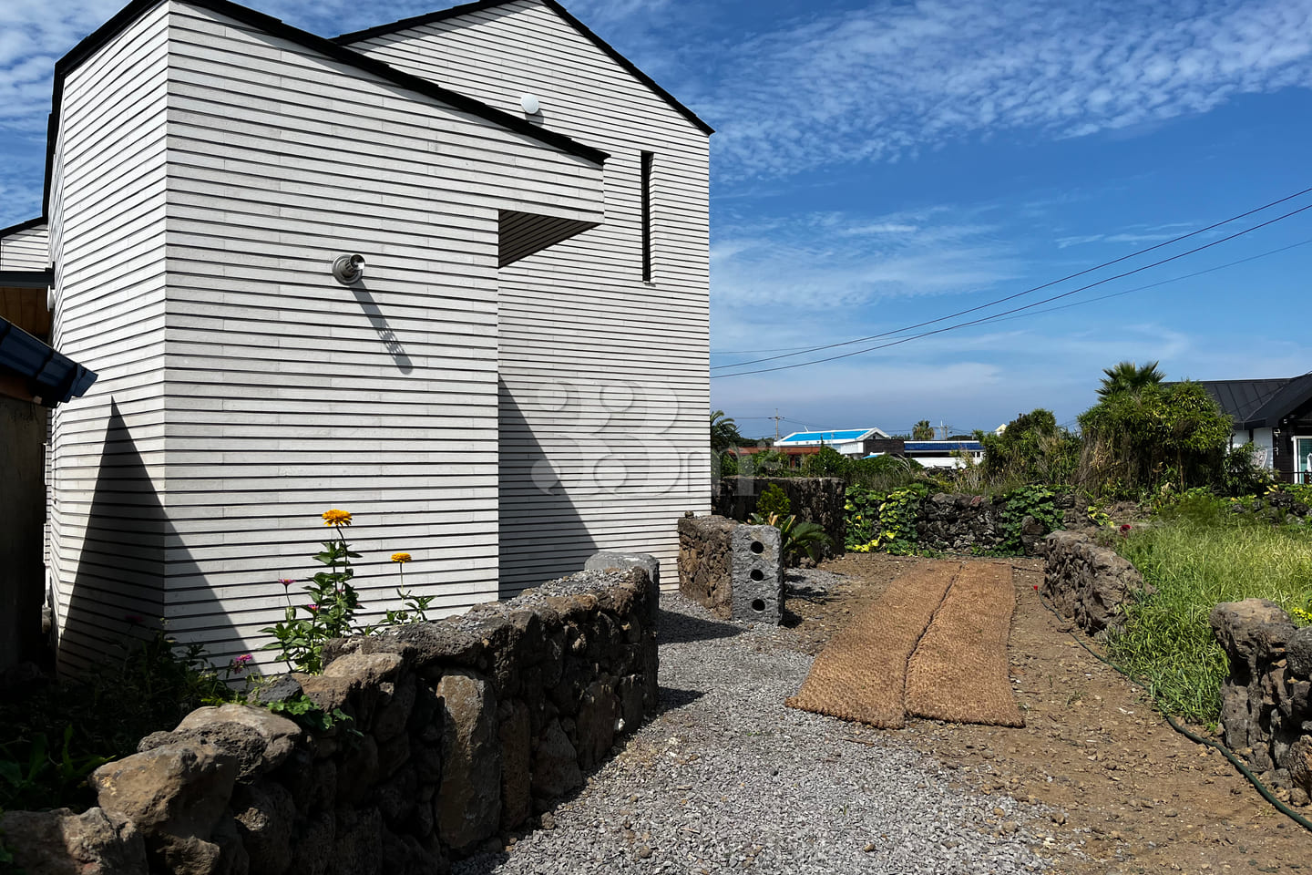 Newly built, standalone two-story villa in Gw 9th image
