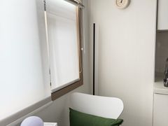 4-minute walk to Sinchon, 9-minute walk to Ho 11th image