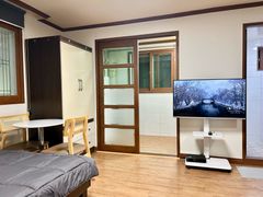 4-person room with 2 double beds 3th image