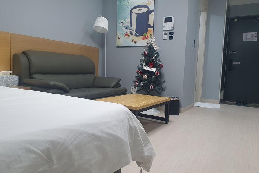 여수 핫플 숙소앞 바다 2번째 이미지