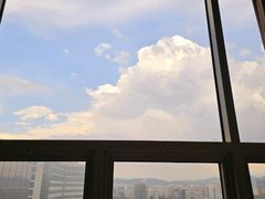 Blue sky at Eulji University Hospital (1 minu 3th image