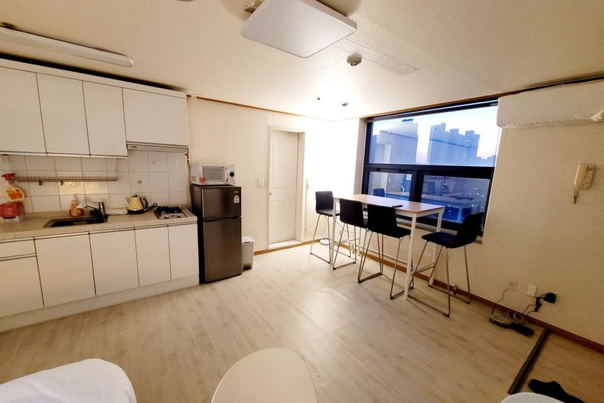 🤵신촌초역세권고층뷰9