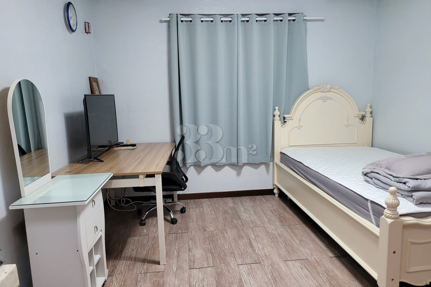 Quiet and convenient room. 2th image