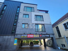 Geoje Island Short-term Rental 401 6th image
