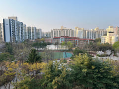 House in front of Balsan Station Park 4th image