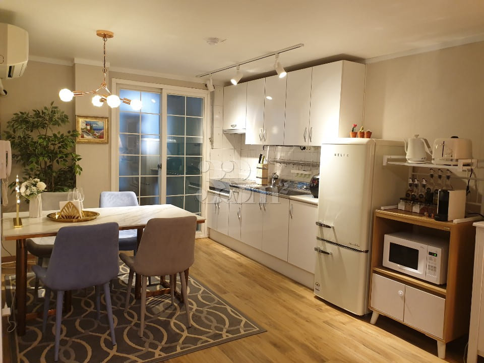 Cozy and comfortable room. 3th image